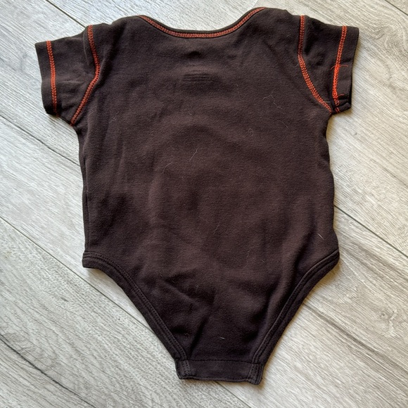 Cleveland Browns onesie - Picture 4 of 7